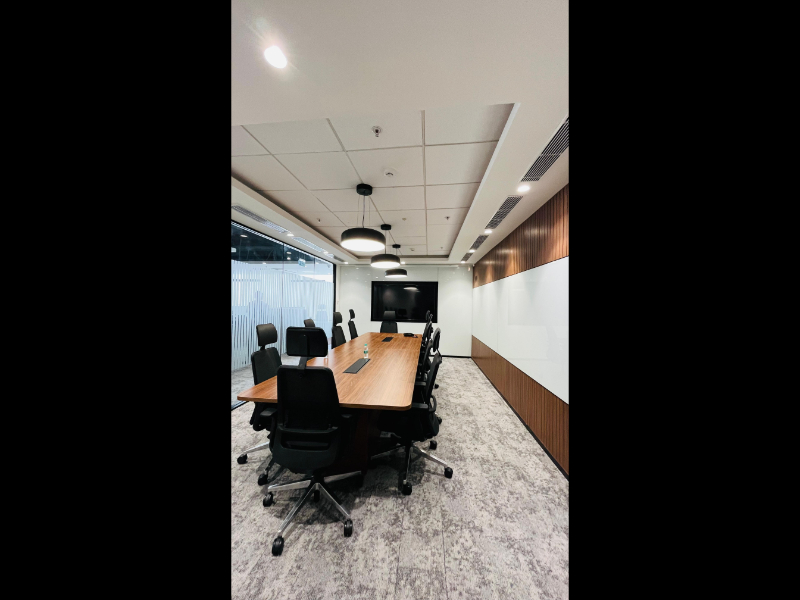 CONFERENCE ROOM V 02